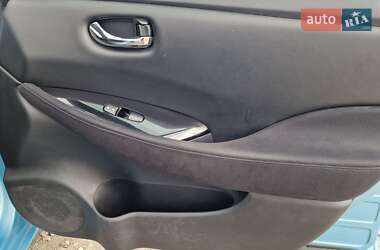 Хэтчбек Nissan Leaf 2014 в 