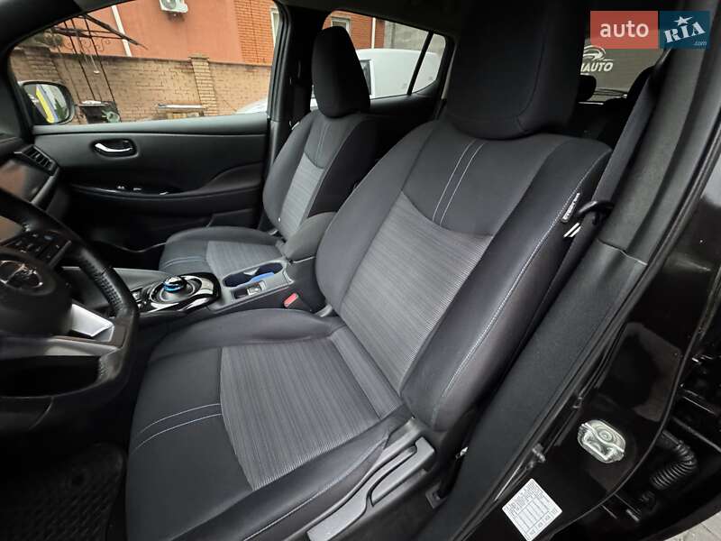 Хетчбек Nissan Leaf 2018 в Вінниці фото 34 Хетчбек Nissan Leaf 2018 в Вінниці