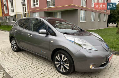 Хетчбек Nissan Leaf 2015 в Чернівцях