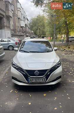 Хэтчбек Nissan Leaf 2017 в Запорожье