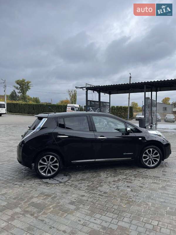 Хетчбек Nissan Leaf 2014 в Звенигородці фото 11 Хетчбек Nissan Leaf 2014 в Звенигородці