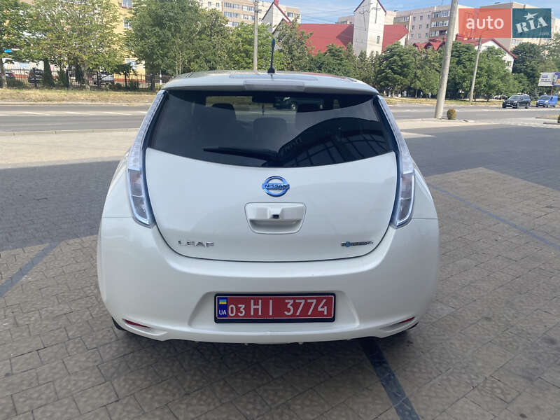 Хетчбек Nissan Leaf 2014 в Івано-Франківську