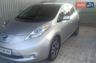 Хетчбек Nissan Leaf 2017 в 
