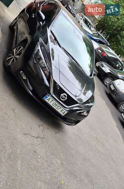 Хетчбек Nissan Leaf 2018 в Хмельницькому