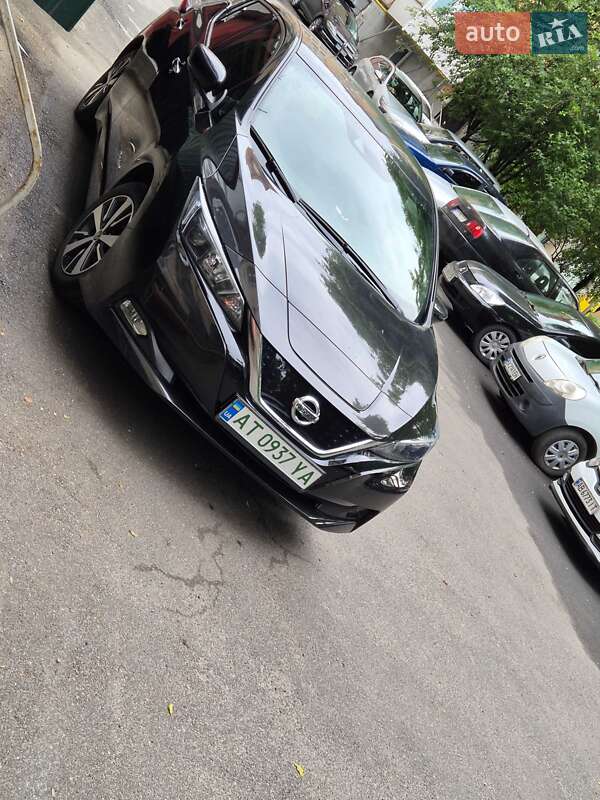 Хетчбек Nissan Leaf 2018 в Хмельницькому фото Хетчбек Nissan Leaf 2018 в Хмельницькому