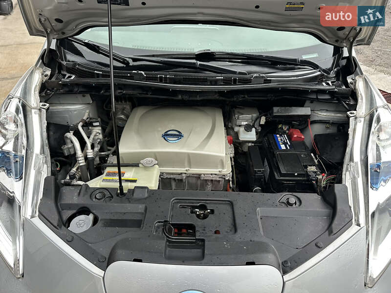 Хетчбек Nissan Leaf 2015 в Сокалі фото 10 Хетчбек Nissan Leaf 2015 в Сокалі