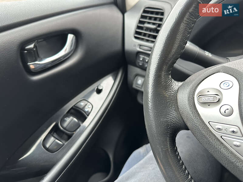 Хетчбек Nissan Leaf 2015 в Сокалі фото 23 Хетчбек Nissan Leaf 2015 в Сокалі