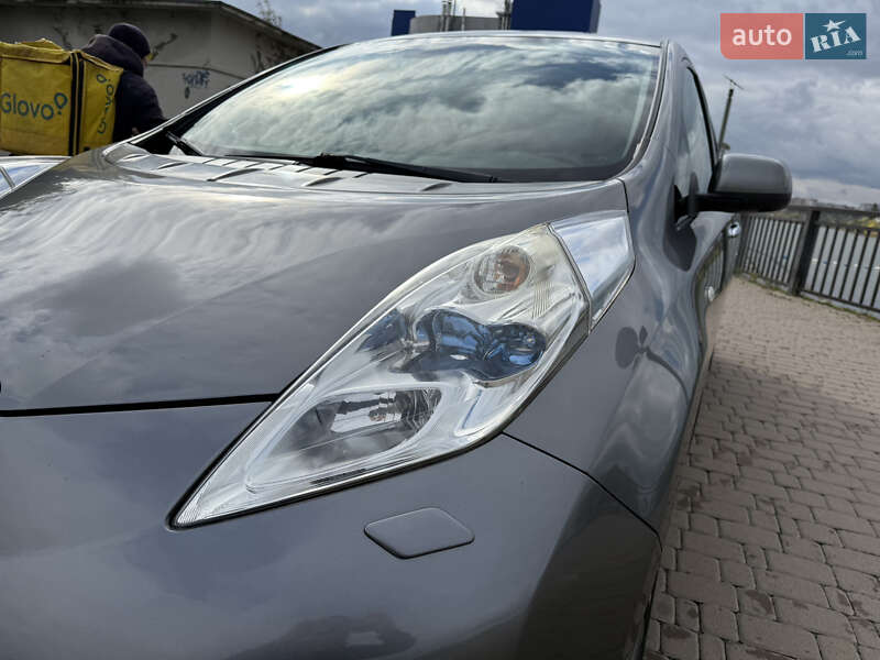 Хетчбек Nissan Leaf 2015 в Вінниці