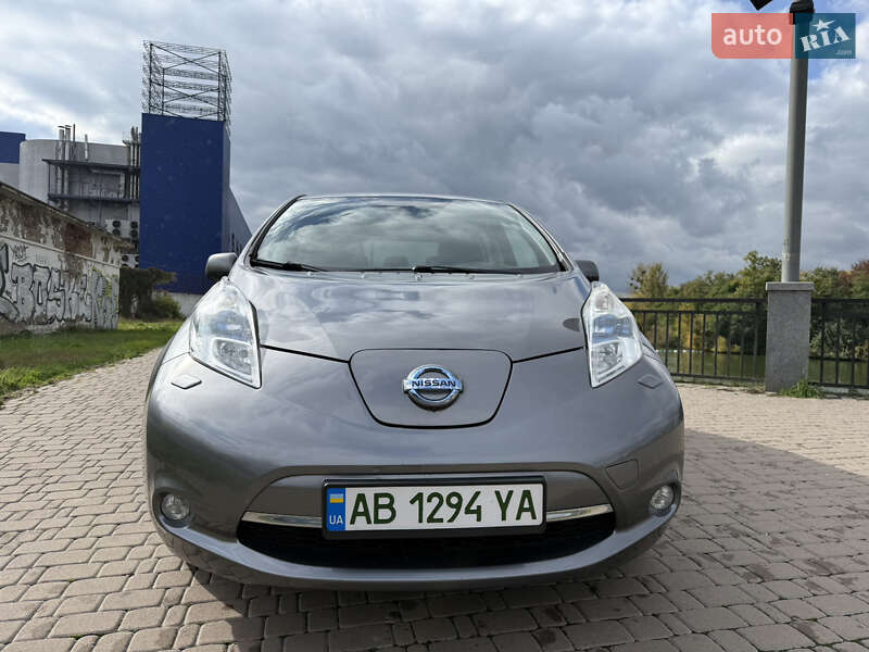 Хетчбек Nissan Leaf 2015 в Вінниці