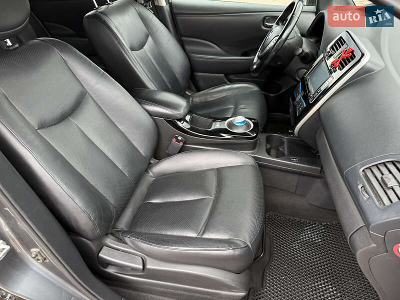 Хетчбек Nissan Leaf 2015 в Вінниці