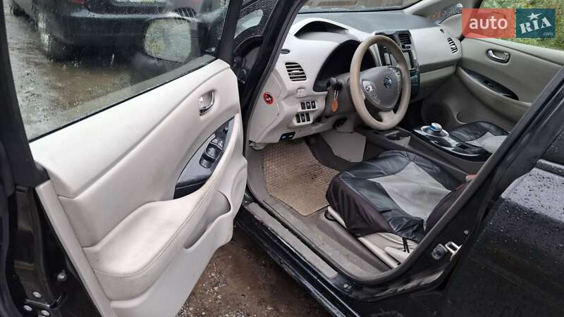 Хетчбек Nissan Leaf 2011 в Білій Церкві