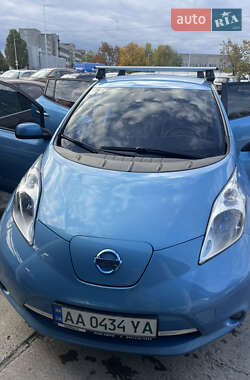 Хетчбек Nissan Leaf 2011 в Києві