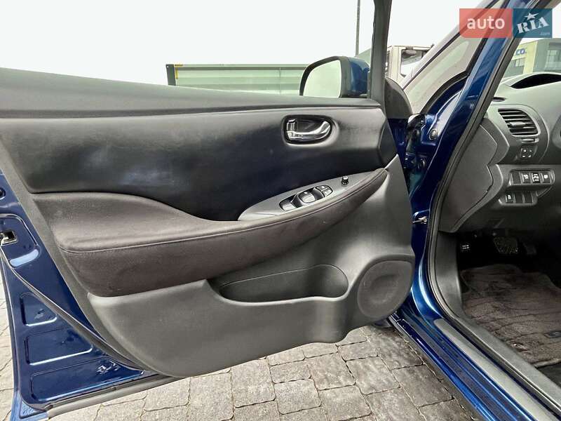 Хэтчбек Nissan Leaf 2017 в Львове