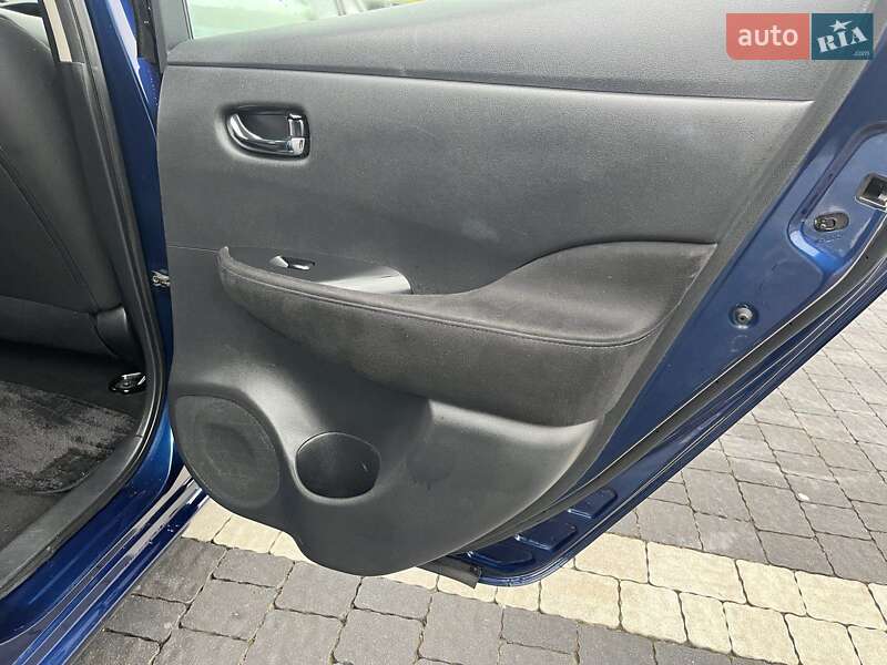 Хэтчбек Nissan Leaf 2017 в Львове