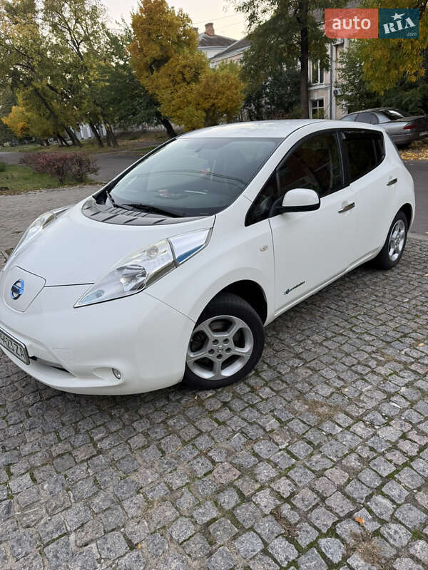 Хэтчбек Nissan Leaf 2015 в Николаеве фото 2 Хэтчбек Nissan Leaf 2015 в Николаеве