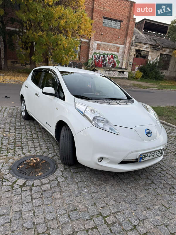 Хэтчбек Nissan Leaf 2015 в Николаеве фото 4 Хэтчбек Nissan Leaf 2015 в Николаеве