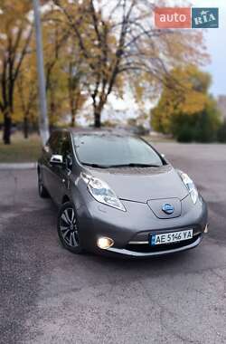 Хетчбек Nissan Leaf 2013 в Кам'янському