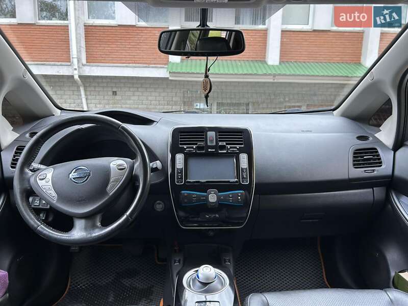 Хетчбек Nissan Leaf 2014 в Черкасах фото 3 Хетчбек Nissan Leaf 2014 в Черкасах