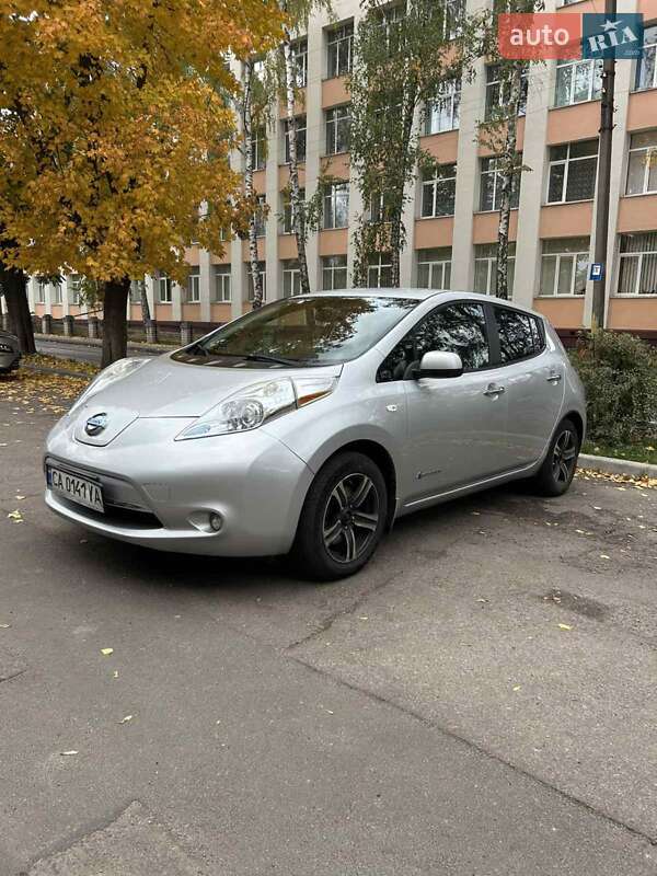 Хетчбек Nissan Leaf 2014 в Черкасах фото 8 Хетчбек Nissan Leaf 2014 в Черкасах