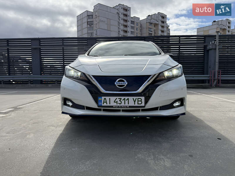 Хетчбек Nissan Leaf 2019 в Києві фото 2 Хетчбек Nissan Leaf 2019 в Києві