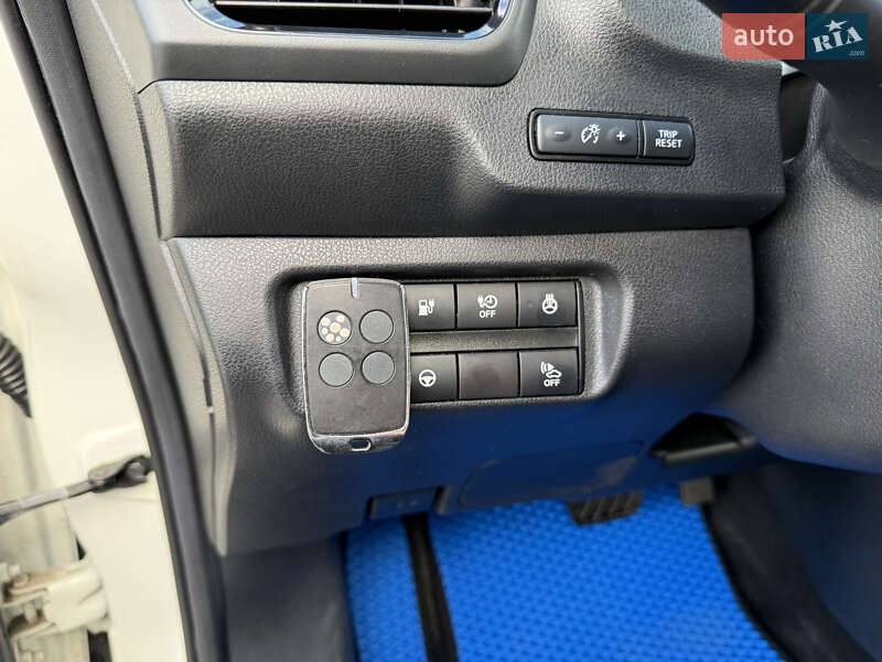 Хетчбек Nissan Leaf 2019 в Києві фото 14 Хетчбек Nissan Leaf 2019 в Києві