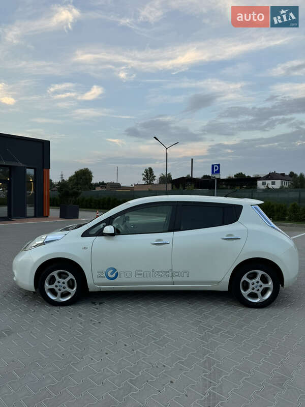 Хэтчбек Nissan Leaf 2011 в Виннице