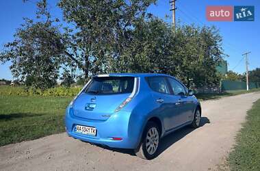 Хетчбек Nissan Leaf 2014 в  фото 18 Хетчбек Nissan Leaf 2014 в