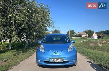 Хетчбек Nissan Leaf 2014 в  Хетчбек Nissan Leaf 2014 в