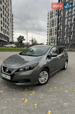 Хетчбек Nissan Leaf 2018 в 