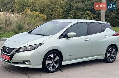 Хэтчбек Nissan Leaf 2018 в 