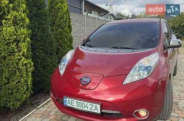 Хетчбек Nissan Leaf 2013 в Дніпрі