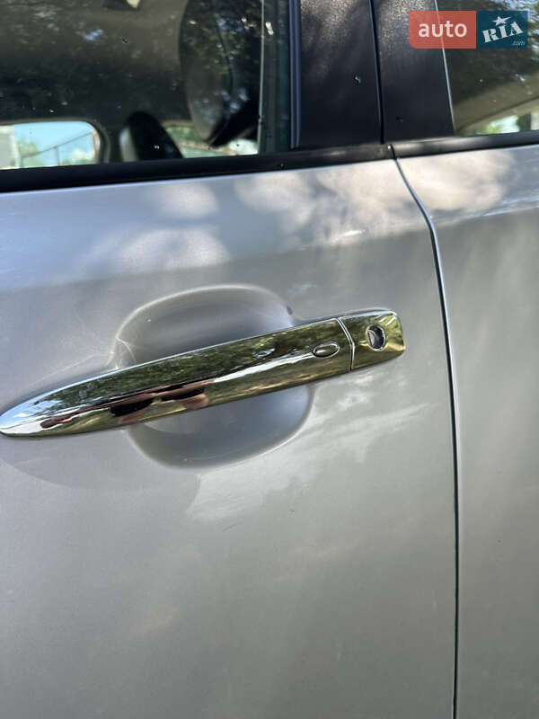 Хэтчбек Nissan Leaf 2014 в Сумах