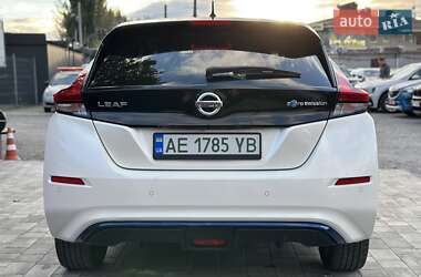 Хэтчбек Nissan Leaf 2018 в 