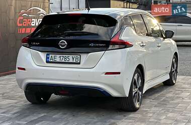 Хэтчбек Nissan Leaf 2018 в 