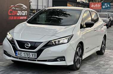 Хэтчбек Nissan Leaf 2018 в 