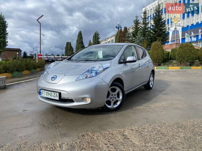 Хэтчбек Nissan Leaf 2012 в Ивано-Франковске