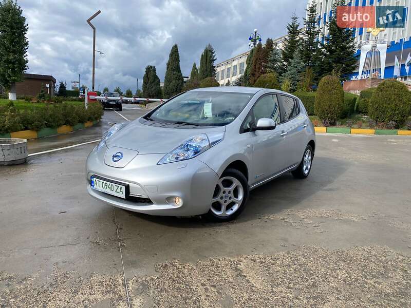 Хэтчбек Nissan Leaf 2012 в Ивано-Франковске