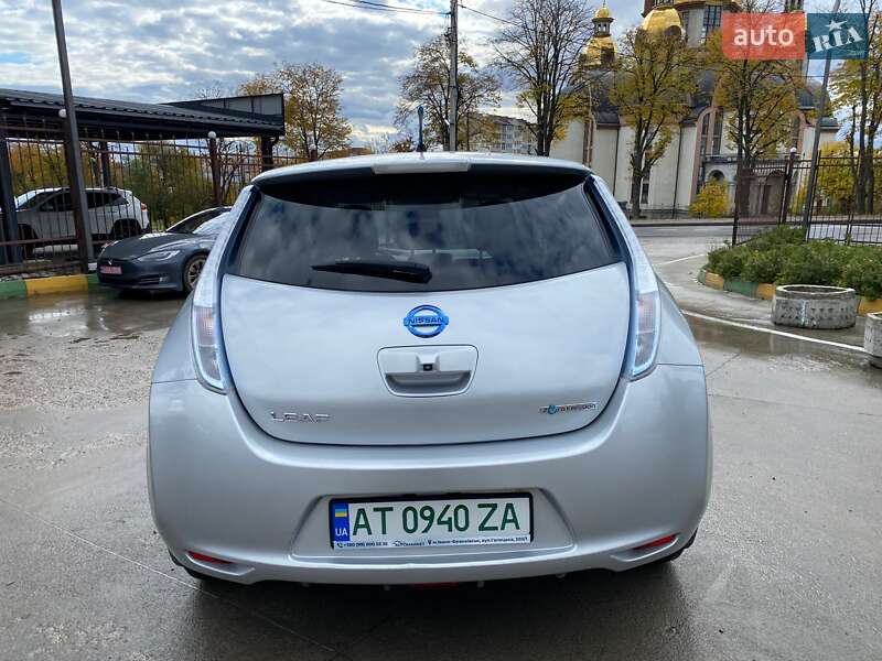 Хэтчбек Nissan Leaf 2012 в Ивано-Франковске