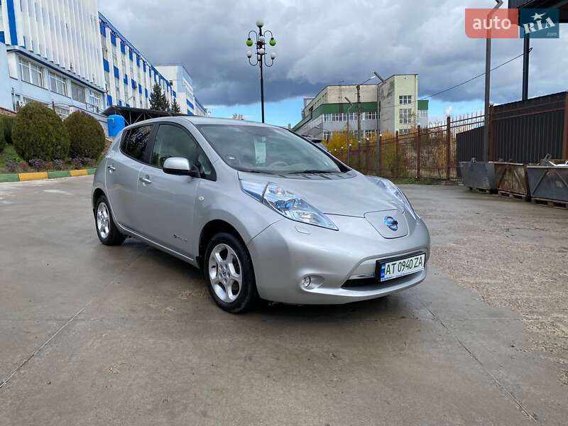 Хэтчбек Nissan Leaf 2012 в Ивано-Франковске