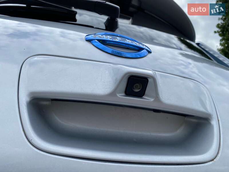 Хэтчбек Nissan Leaf 2012 в Ивано-Франковске