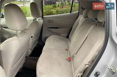 Хэтчбек Nissan Leaf 2012 в 