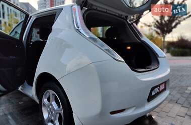 Хэтчбек Nissan Leaf 2014 в 