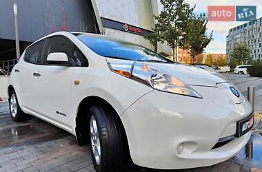 Хэтчбек Nissan Leaf 2014 в 