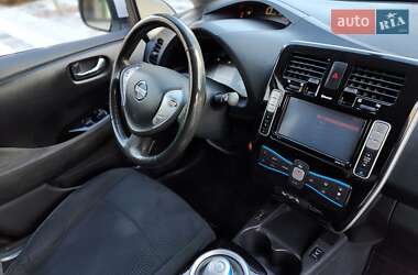 Хэтчбек Nissan Leaf 2014 в 