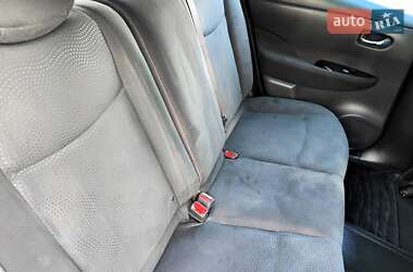 Хэтчбек Nissan Leaf 2014 в 
