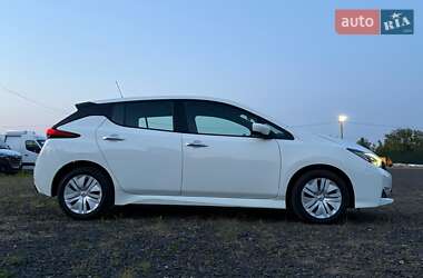 Хэтчбек Nissan Leaf 2020 в 
