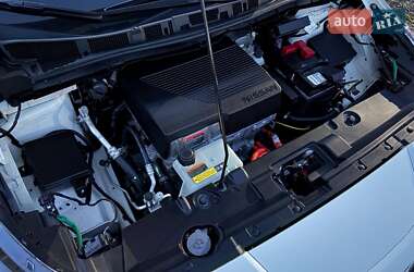 Хэтчбек Nissan Leaf 2020 в 