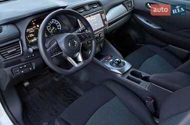 Хэтчбек Nissan Leaf 2020 в 
