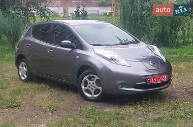 Хэтчбек Nissan Leaf 2014 в 