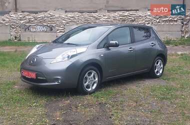 Хэтчбек Nissan Leaf 2014 в 